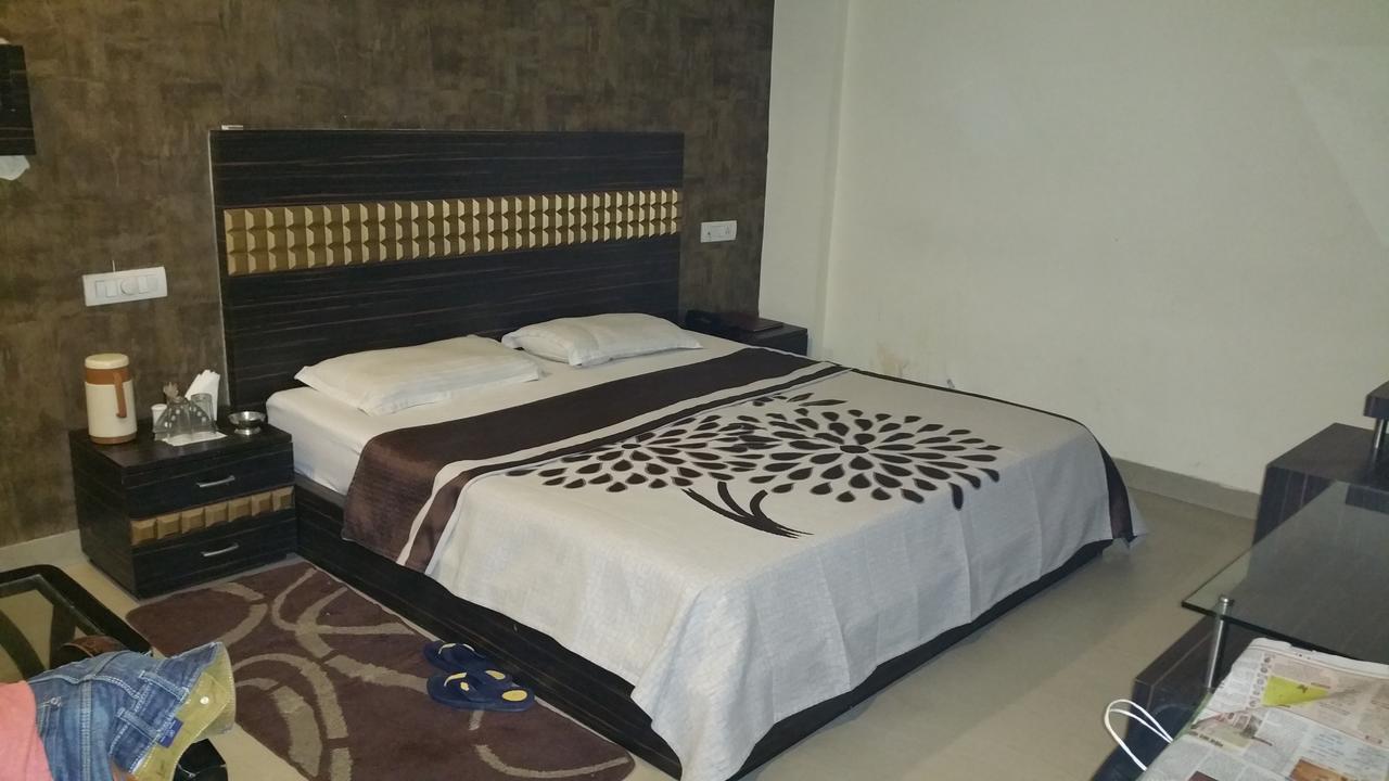 Hotel 9Th Planet Thanesar Exterior photo